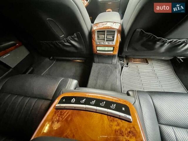 Чорний Мерседес С Клас, об'ємом двигуна 5.51 л та пробігом 98 тис. км за 25500 $, фото 30 на Automoto.ua