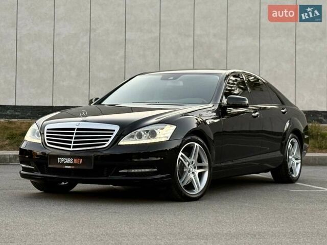 Чорний Мерседес С Клас, об'ємом двигуна 3 л та пробігом 211 тис. км за 23400 $, фото 4 на Automoto.ua