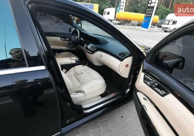 Чорний Мерседес С Клас, об'ємом двигуна 5.46 л та пробігом 162 тис. км за 21000 $, фото 7 на Automoto.ua