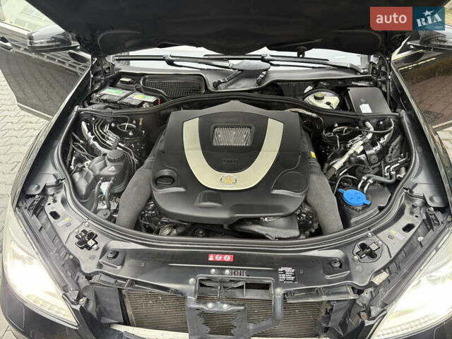 Черный Мерседес С Класс, объемом двигателя 5.5 л и пробегом 150 тыс. км за 17999 $, фото 59 на Automoto.ua