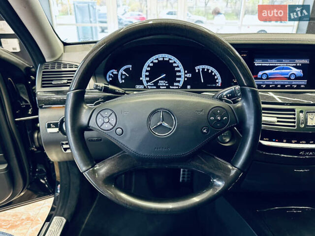 Черный Мерседес С Класс, объемом двигателя 4.7 л и пробегом 175 тыс. км за 24900 $, фото 28 на Automoto.ua