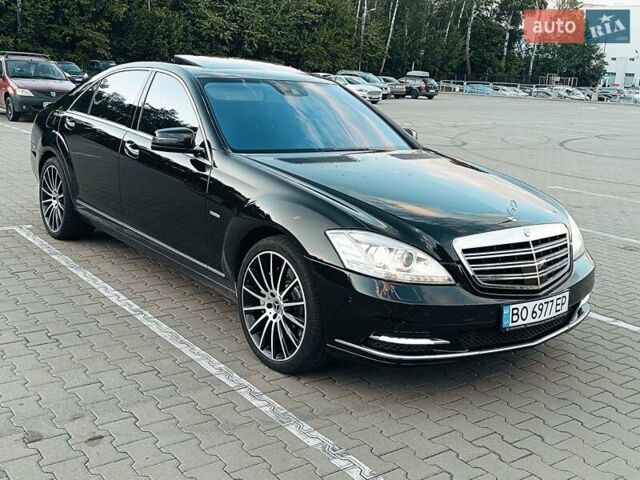 Черный Мерседес С Класс, объемом двигателя 4.7 л и пробегом 288 тыс. км за 12800 $, фото 13 на Automoto.ua