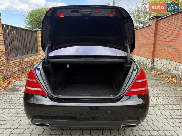 Черный Мерседес С Класс, объемом двигателя 4.66 л и пробегом 180 тыс. км за 15250 $, фото 6 на Automoto.ua