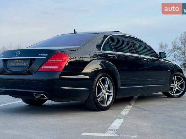 Черный Мерседес С Класс, объемом двигателя 4.7 л и пробегом 201 тыс. км за 12900 $, фото 11 на Automoto.ua