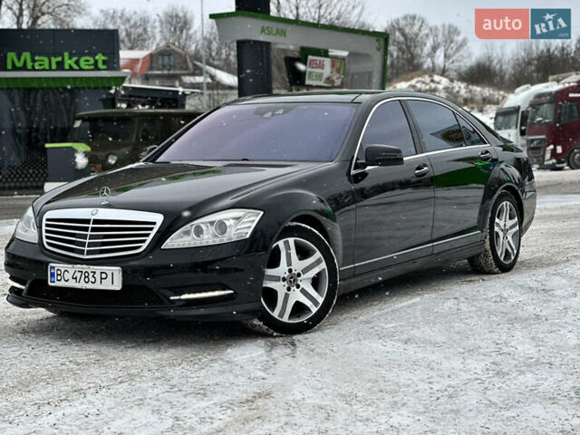 Черный Мерседес С Класс, объемом двигателя 5.5 л и пробегом 230 тыс. км за 17000 $, фото 2 на Automoto.ua