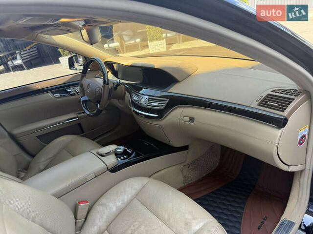 Черный Мерседес С Класс, объемом двигателя 4.7 л и пробегом 246 тыс. км за 19500 $, фото 11 на Automoto.ua