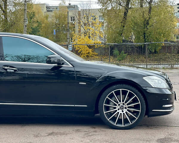 Мерседес С Клас 2011 у Києві на Automoto.ua Чорний Мерседес С Клас, об'ємом двигуна 4.66 л та пробігом 290 тис. км за 11995 $, фото 16 на Automoto.ua