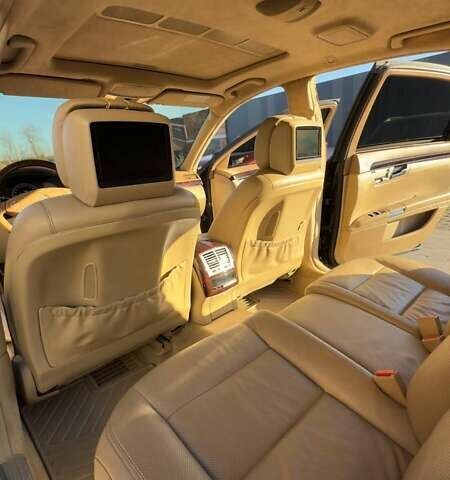 Черный Мерседес С Класс, объемом двигателя 5.46 л и пробегом 241 тыс. км за 16500 $, фото 26 на Automoto.ua