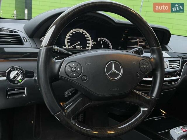 Чорний Мерседес С Клас, об'ємом двигуна 4.66 л та пробігом 227 тис. км за 16500 $, фото 29 на Automoto.ua