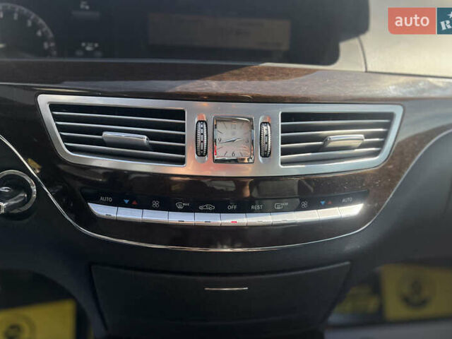 Черный Мерседес С Класс, объемом двигателя 3 л и пробегом 455 тыс. км за 15999 $, фото 17 на Automoto.ua