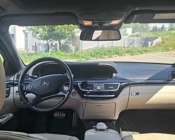 Черный Мерседес С Класс, объемом двигателя 5.46 л и пробегом 225 тыс. км за 16000 $, фото 11 на Automoto.ua