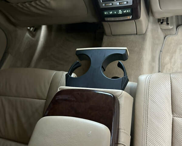 Черный Мерседес С Класс, объемом двигателя 5.5 л и пробегом 150 тыс. км за 17999 $, фото 79 на Automoto.ua