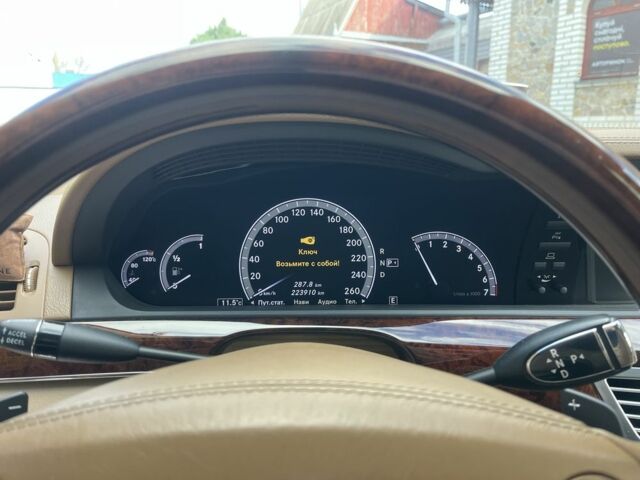 Чорний Мерседес С Клас, об'ємом двигуна 5.5 л та пробігом 223 тис. км за 18999 $, фото 13 на Automoto.ua