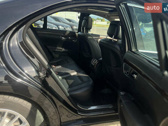 Черный Мерседес С Класс, объемом двигателя 3 л и пробегом 455 тыс. км за 15999 $, фото 10 на Automoto.ua