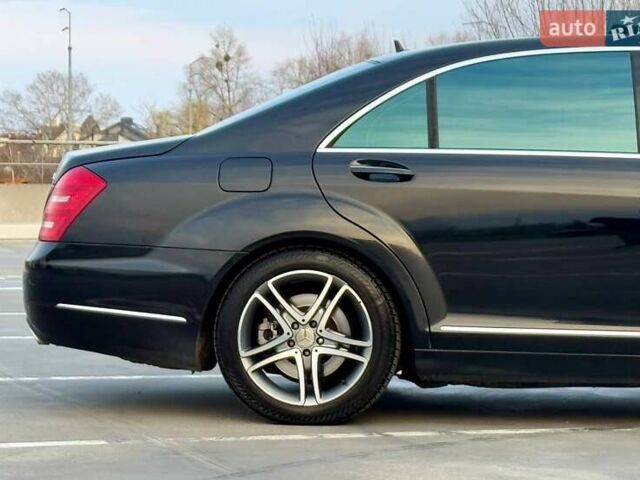 Черный Мерседес С Класс, объемом двигателя 4.7 л и пробегом 201 тыс. км за 12900 $, фото 13 на Automoto.ua