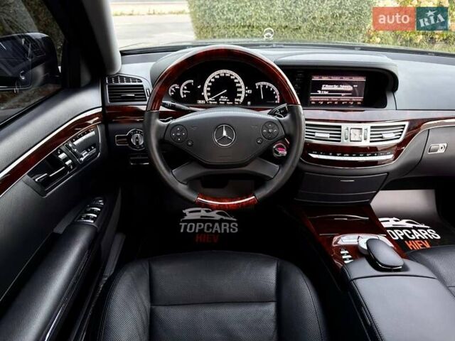 Чорний Мерседес С Клас, об'ємом двигуна 3 л та пробігом 211 тис. км за 23400 $, фото 31 на Automoto.ua