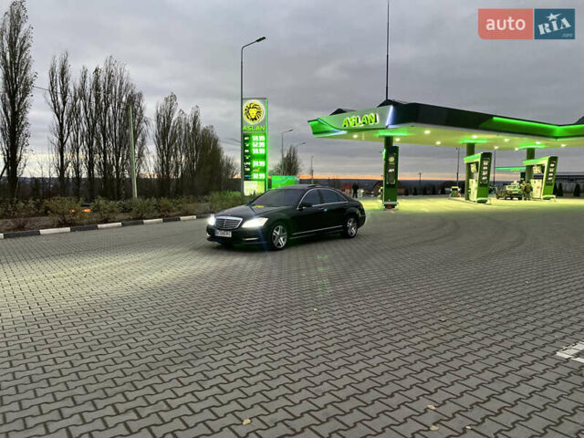 Черный Мерседес С Класс, объемом двигателя 5.5 л и пробегом 229 тыс. км за 16666 $, фото 51 на Automoto.ua