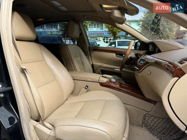 Чорний Мерседес С Клас, об'ємом двигуна 3 л та пробігом 337 тис. км за 19900 $, фото 11 на Automoto.ua