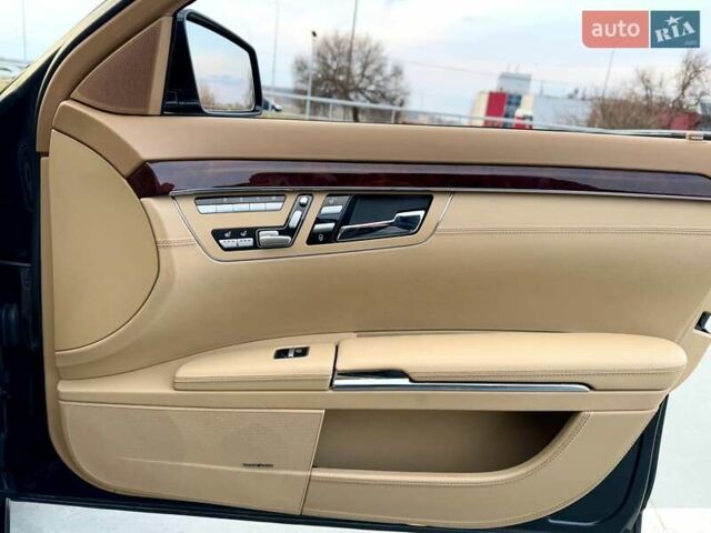 Черный Мерседес С Класс, объемом двигателя 4.7 л и пробегом 201 тыс. км за 12900 $, фото 27 на Automoto.ua