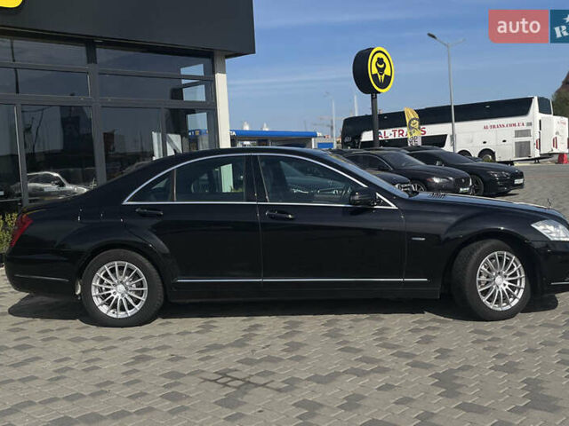 Черный Мерседес С Класс, объемом двигателя 3 л и пробегом 455 тыс. км за 15999 $, фото 7 на Automoto.ua
