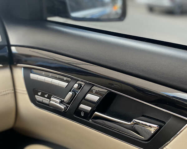 Черный Мерседес С Класс, объемом двигателя 5.46 л и пробегом 345 тыс. км за 16300 $, фото 32 на Automoto.ua