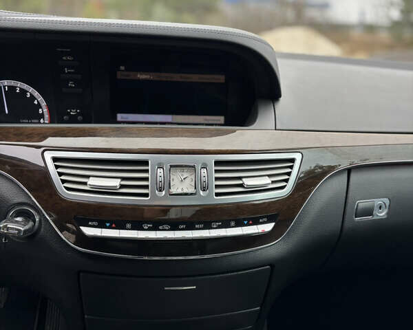 Черный Мерседес С Класс, объемом двигателя 3 л и пробегом 360 тыс. км за 17999 $, фото 16 на Automoto.ua