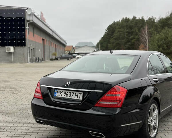 Черный Мерседес С Класс, объемом двигателя 3 л и пробегом 360 тыс. км за 17999 $, фото 6 на Automoto.ua