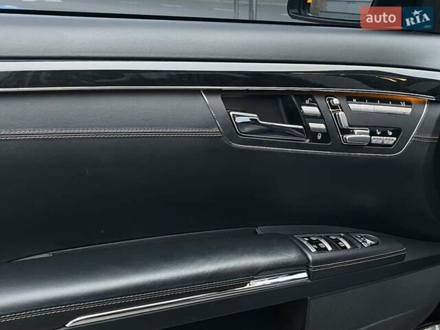 Чорний Мерседес С Клас, об'ємом двигуна 4.66 л та пробігом 227 тис. км за 16500 $, фото 20 на Automoto.ua