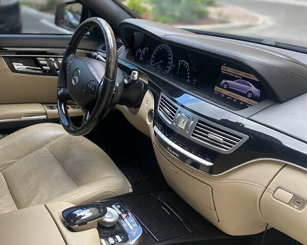 Черный Мерседес С Класс, объемом двигателя 5.46 л и пробегом 345 тыс. км за 16300 $, фото 24 на Automoto.ua