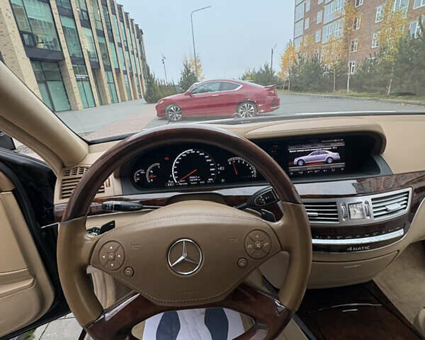 Черный Мерседес С Класс, объемом двигателя 5.5 л и пробегом 150 тыс. км за 17999 $, фото 49 на Automoto.ua