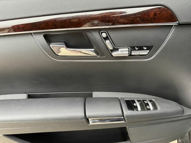 Черный Мерседес С Класс, объемом двигателя 4.7 л и пробегом 158 тыс. км за 12500 $, фото 20 на Automoto.ua