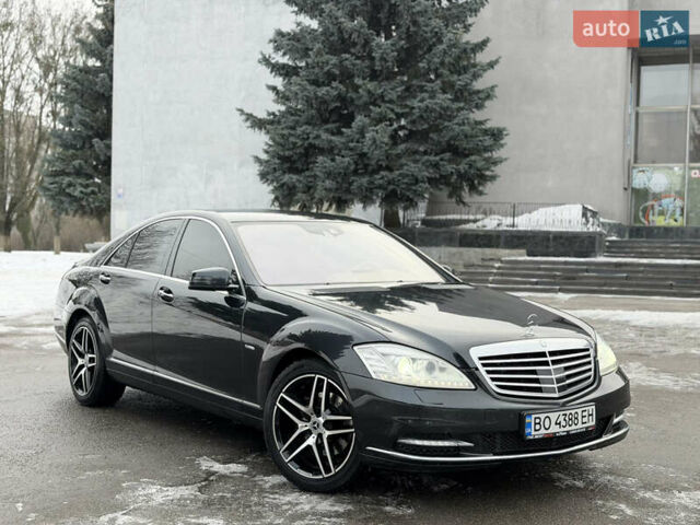 Черный Мерседес С Класс, объемом двигателя 2.99 л и пробегом 368 тыс. км за 13200 $, фото 4 на Automoto.ua