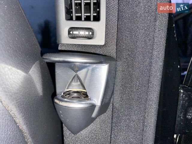 Черный Мерседес С Класс, объемом двигателя 5.5 л и пробегом 229 тыс. км за 16666 $, фото 47 на Automoto.ua