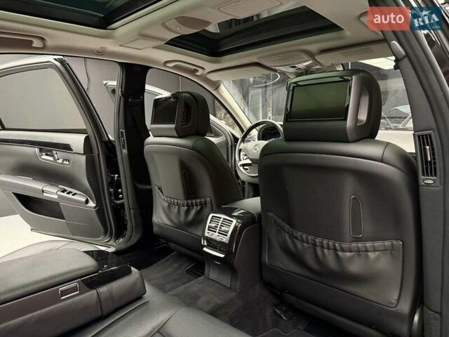 Чорний Мерседес С Клас, об'ємом двигуна 4.7 л та пробігом 175 тис. км за 20900 $, фото 50 на Automoto.ua