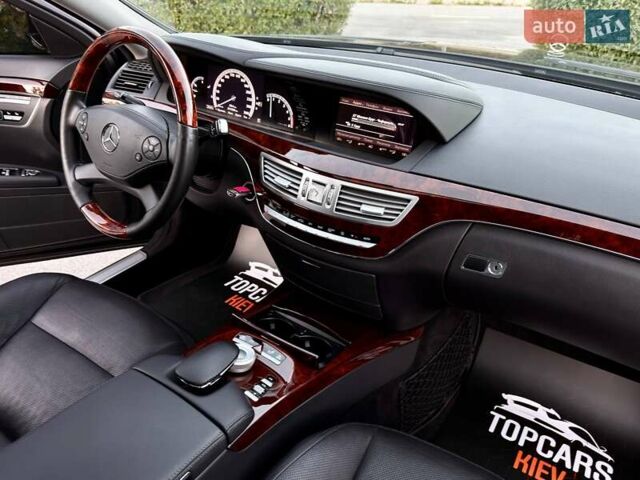 Чорний Мерседес С Клас, об'ємом двигуна 3 л та пробігом 211 тис. км за 23400 $, фото 50 на Automoto.ua