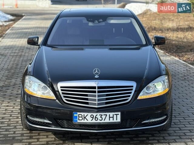 Черный Мерседес С Класс, объемом двигателя 2.99 л и пробегом 375 тыс. км за 16300 $, фото 9 на Automoto.ua