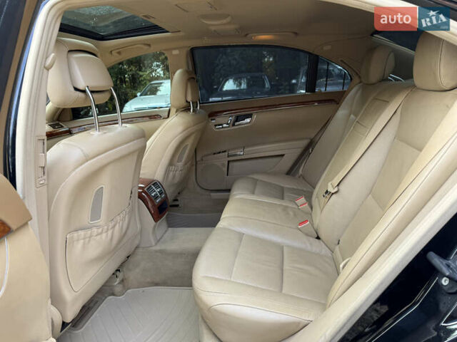 Чорний Мерседес С Клас, об'ємом двигуна 3 л та пробігом 337 тис. км за 19900 $, фото 32 на Automoto.ua