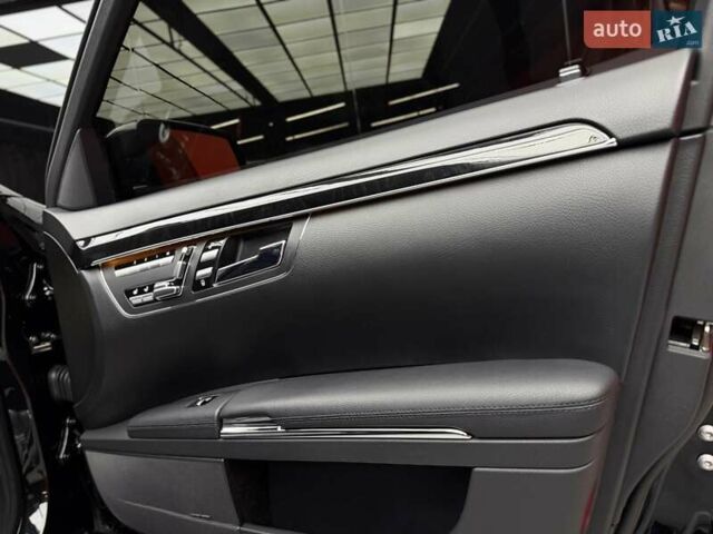 Чорний Мерседес С Клас, об'ємом двигуна 4.7 л та пробігом 175 тис. км за 20900 $, фото 57 на Automoto.ua