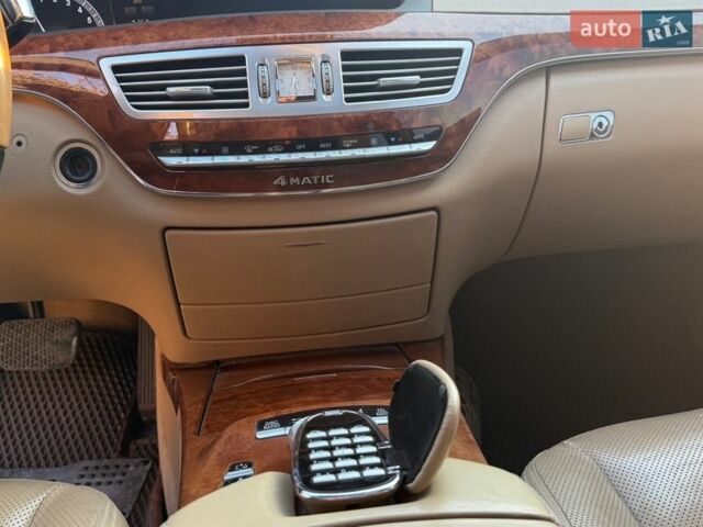 Черный Мерседес С Класс, объемом двигателя 4.7 л и пробегом 338 тыс. км за 13000 $, фото 14 на Automoto.ua