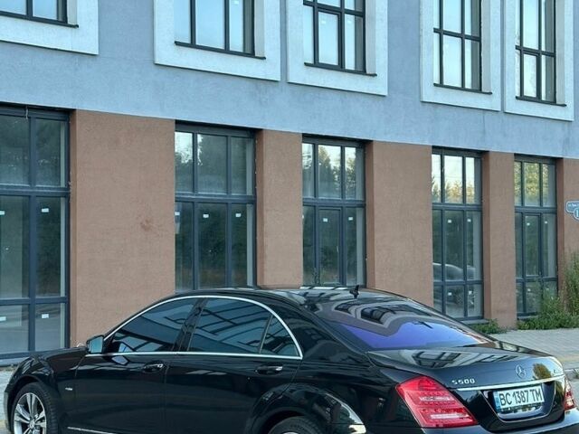 Чорний Мерседес С Клас, об'ємом двигуна 4.66 л та пробігом 209 тис. км за 18000 $, фото 8 на Automoto.ua