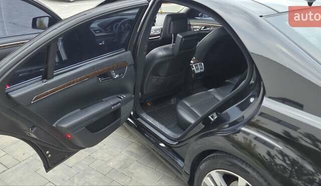 Чорний Мерседес С Клас, об'ємом двигуна 3 л та пробігом 315 тис. км за 18900 $, фото 18 на Automoto.ua