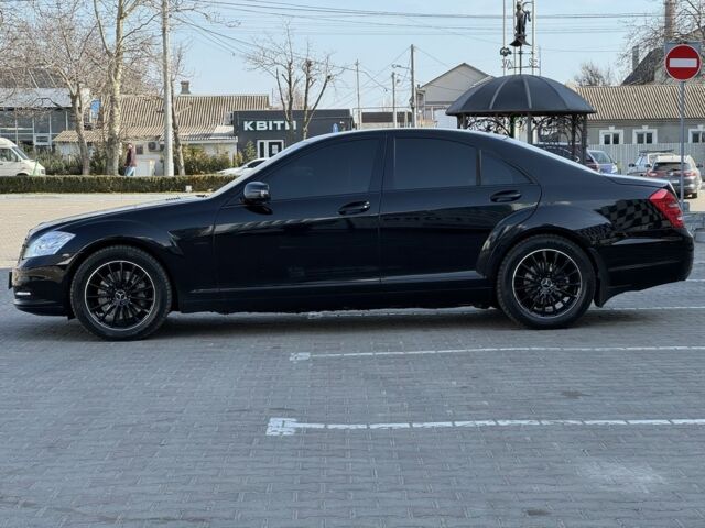 Чорний Мерседес С Клас, об'ємом двигуна 3 л та пробігом 282 тис. км за 13999 $, фото 10 на Automoto.ua