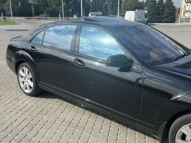 Чорний Мерседес С Клас, об'ємом двигуна 4.7 л та пробігом 262 тис. км за 13500 $, фото 3 на Automoto.ua