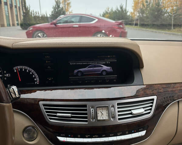 Черный Мерседес С Класс, объемом двигателя 5.5 л и пробегом 150 тыс. км за 17999 $, фото 44 на Automoto.ua