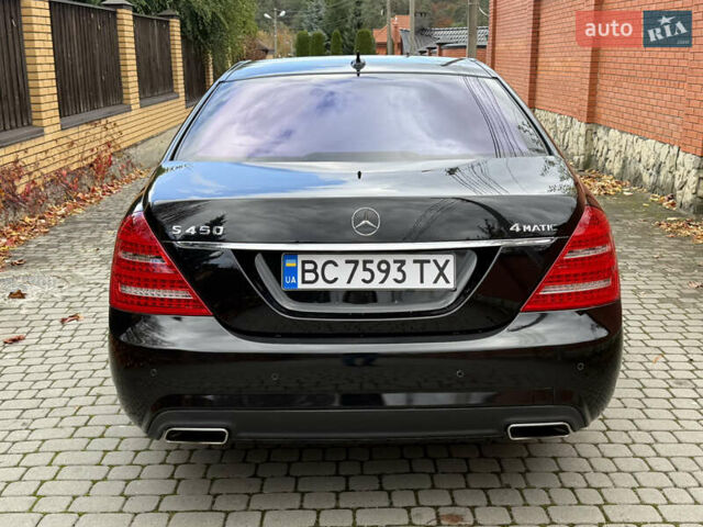 Черный Мерседес С Класс, объемом двигателя 4.66 л и пробегом 180 тыс. км за 15250 $, фото 2 на Automoto.ua