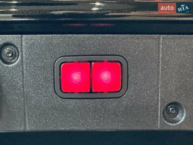 Черный Мерседес С Класс, объемом двигателя 4.7 л и пробегом 175 тыс. км за 24900 $, фото 50 на Automoto.ua