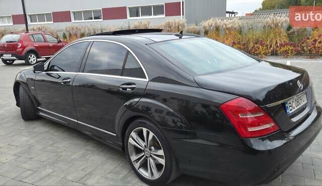Чорний Мерседес С Клас, об'ємом двигуна 3 л та пробігом 315 тис. км за 18900 $, фото 10 на Automoto.ua