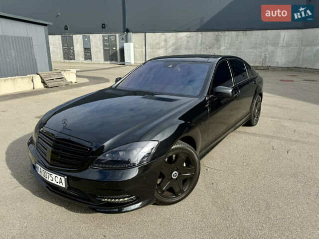 Мерседес С Класс 2012 в Киеве на Automoto.ua Черный Мерседес С Класс, объемом двигателя 4.66 л и пробегом 256 тыс. км за 21500 $, фото 5 на Automoto.ua