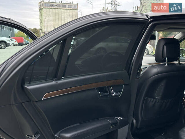 Черный Мерседес С Класс, объемом двигателя 2.99 л и пробегом 320 тыс. км за 21500 $, фото 48 на Automoto.ua