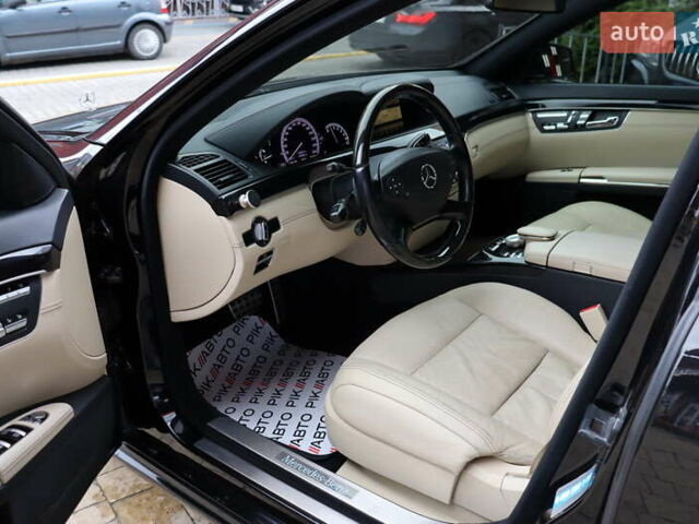 Черный Мерседес С Класс, объемом двигателя 4.7 л и пробегом 179 тыс. км за 17900 $, фото 11 на Automoto.ua